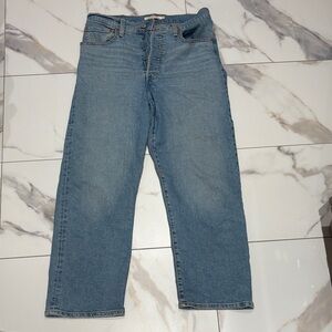 Levi’s rib cage straight ankle stretch jeans 30